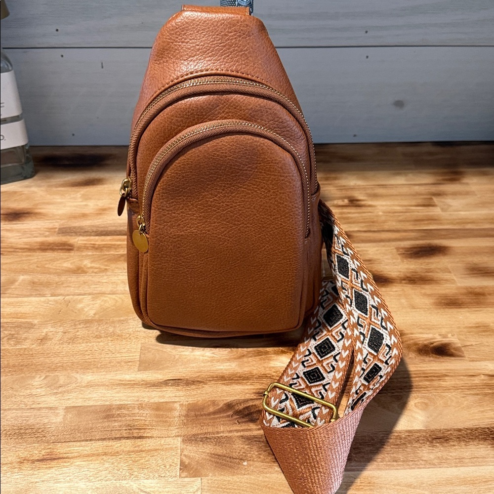 NWT~Webbing Strap Small Sling Bag~Tortoise Shell - Picture 6 of 6